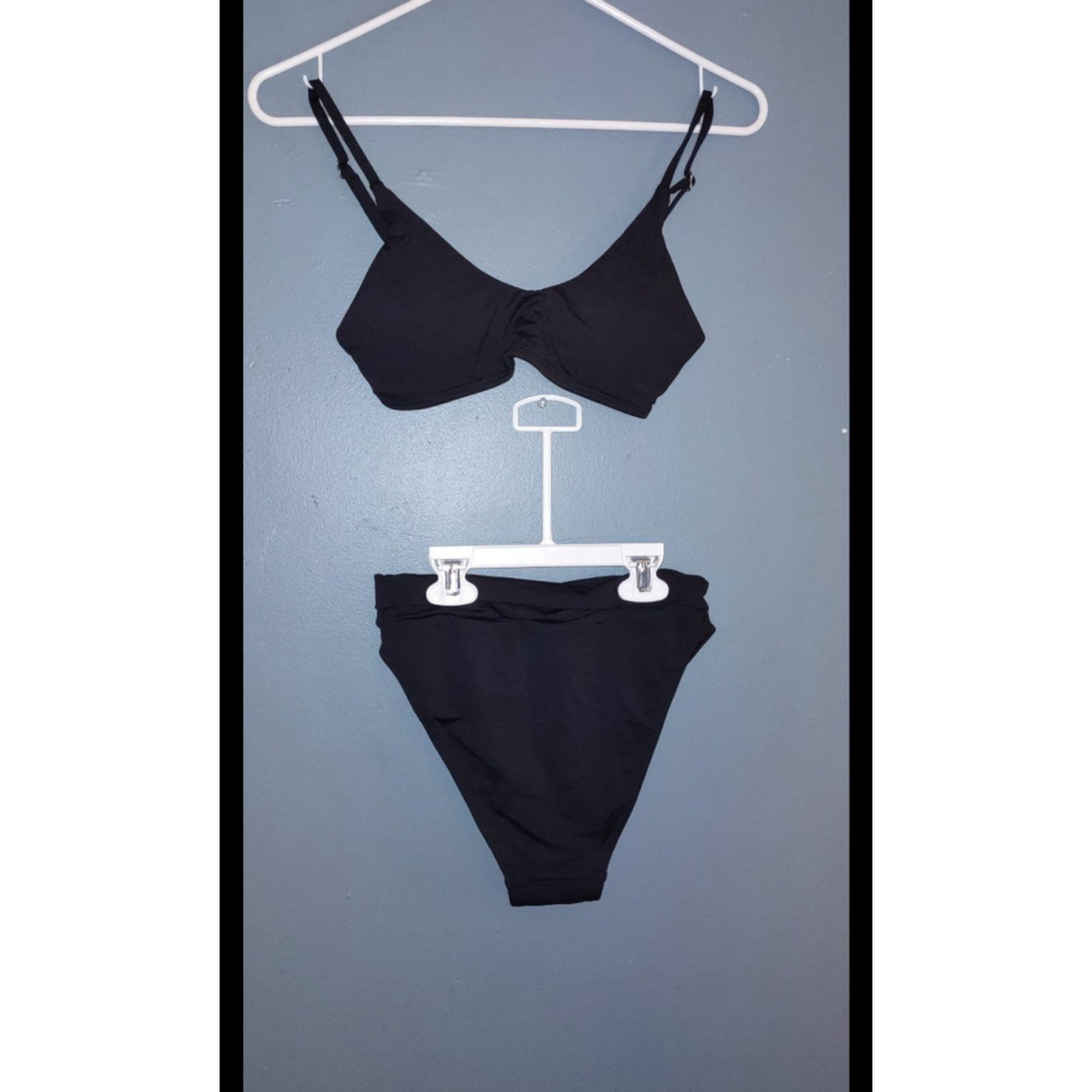 New Women's Size Medium Bikini Swimsuit 2 Piece
